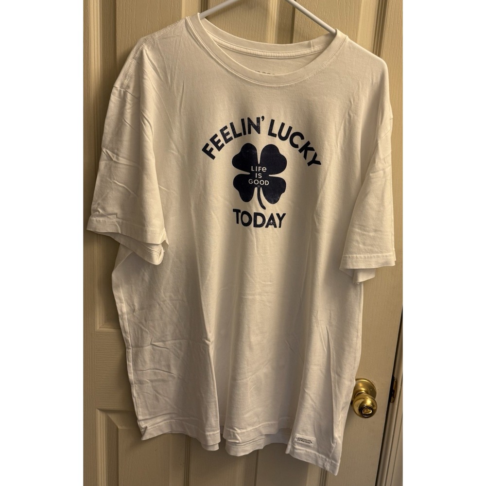 Life Is Good Feelin Lucky Today men's‎ Crusher graphic tee size 2XL White